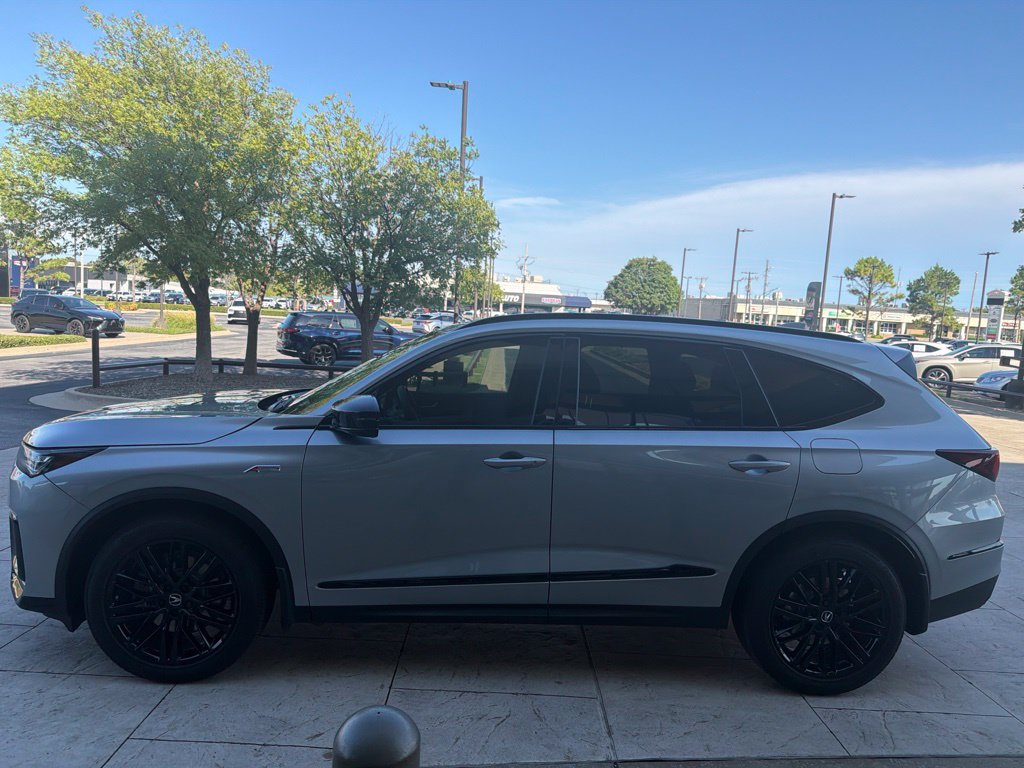 Used 2025 Acura MDX A-Spec w/ Advance Package AWD/4WD image 3