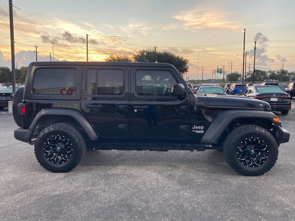 Used 2018 Jeep Wrangler Unlimited Sport AWD/4WD image 4