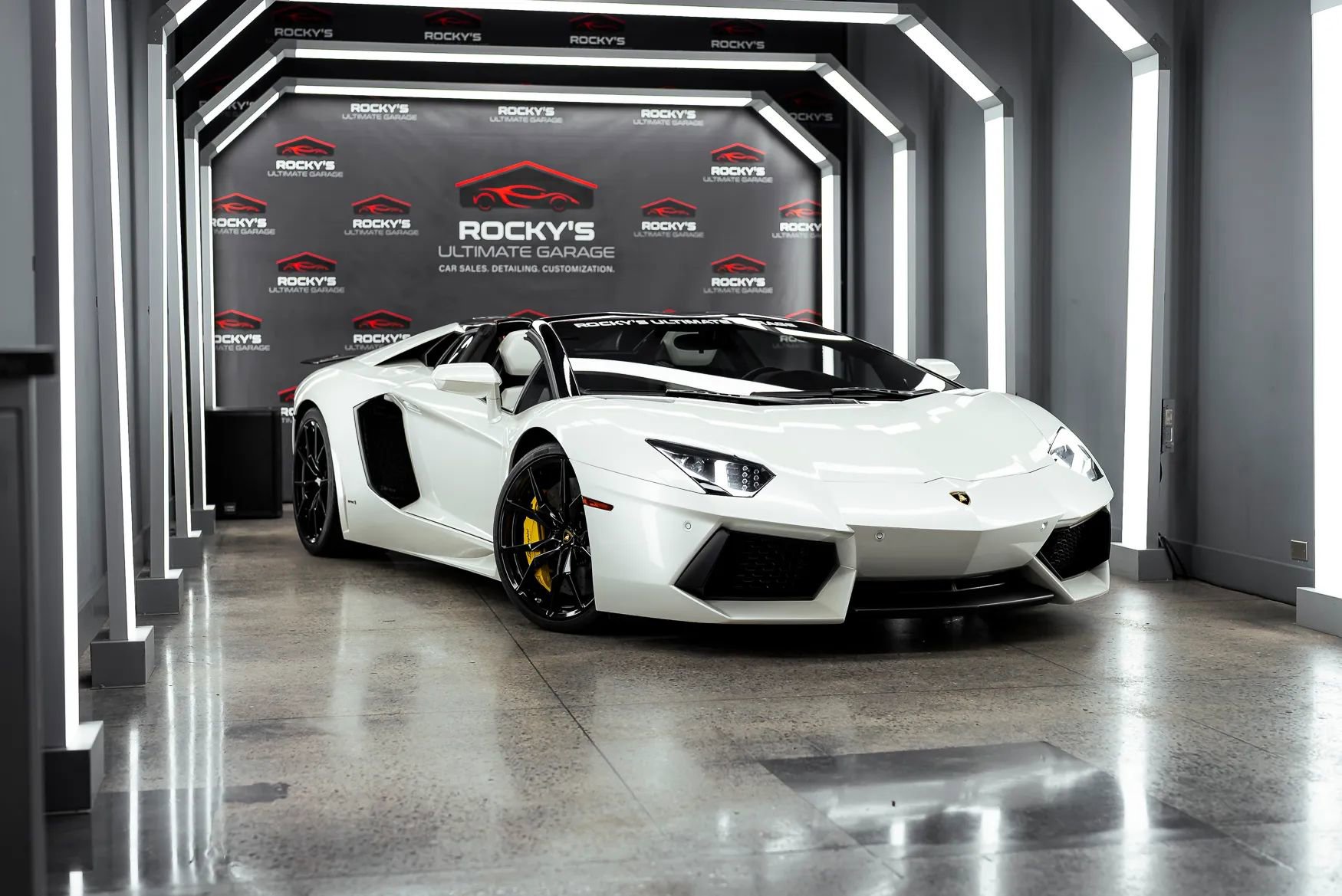 Used 2016 Lamborghini Aventador LP 700-4 image 59