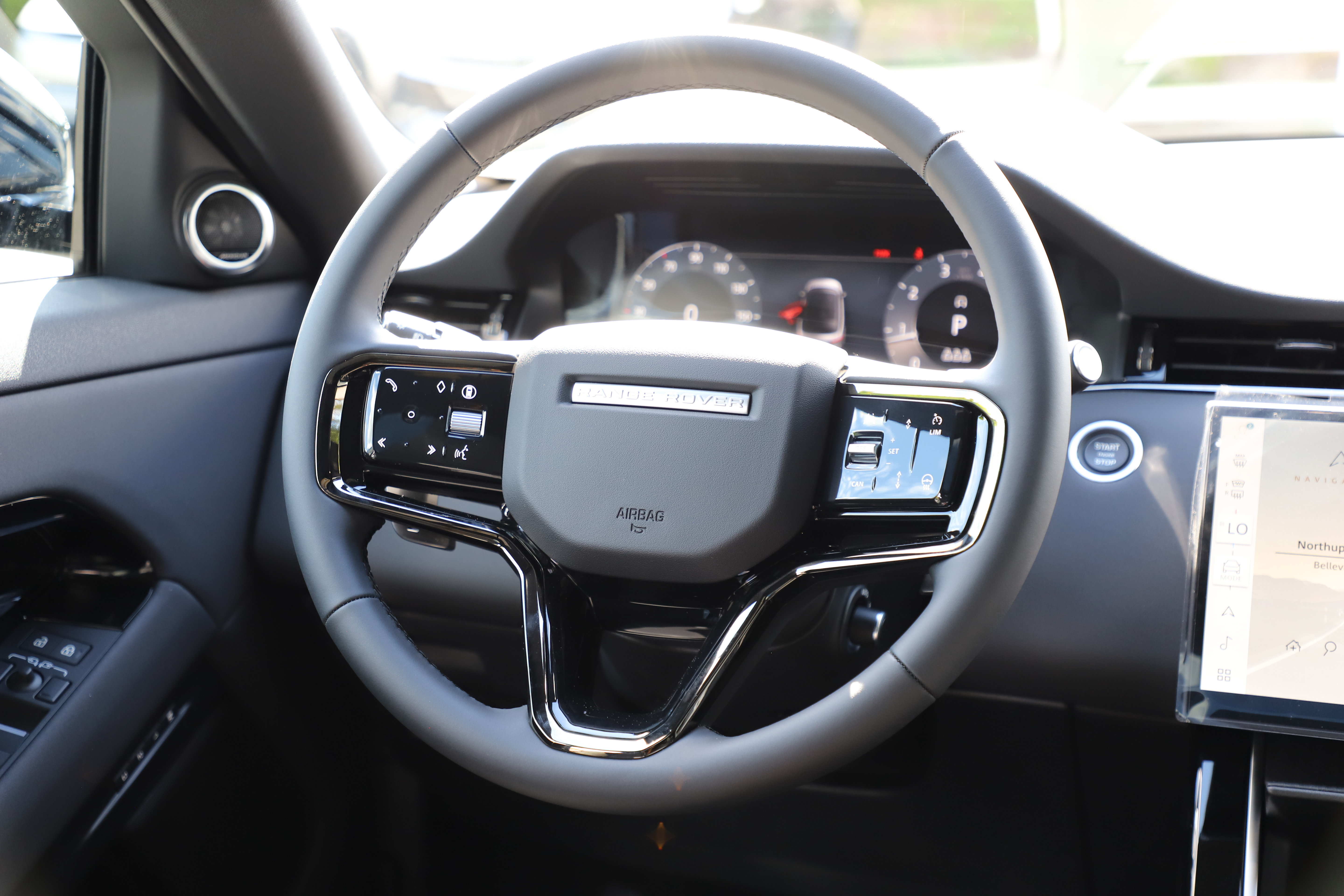 New 2026 Land Rover Range Rover Evoque S AWD/4WD image 19