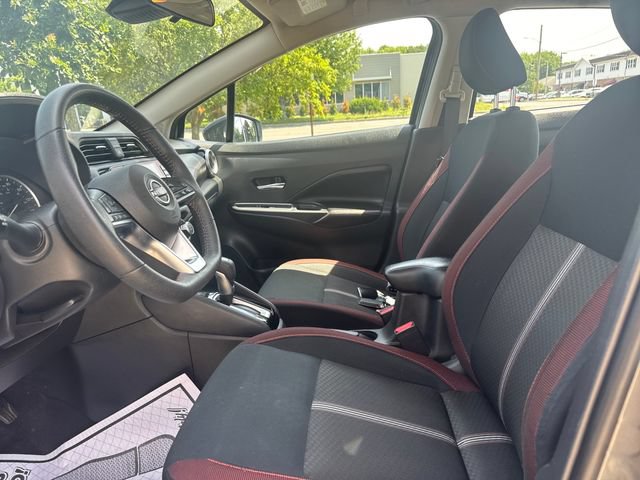 Used 2024 Nissan Versa SR FWD image 14