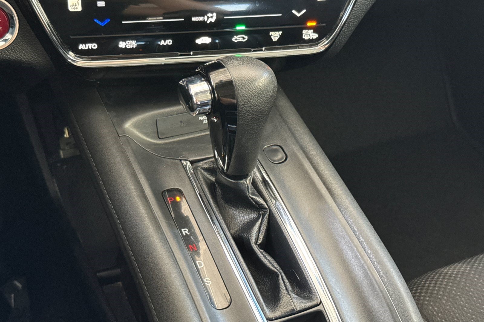 Used 2018 Honda HR-V EX image 27