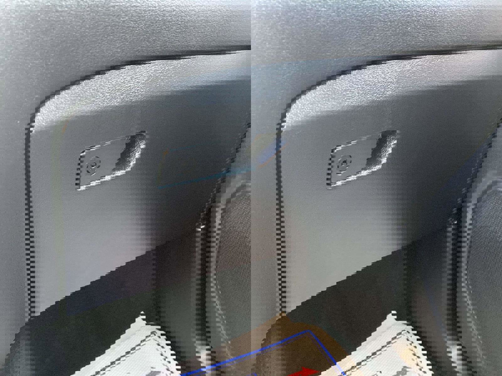 Used 2022 Ford Explorer XLT w/ Equipment Group 202A image 30