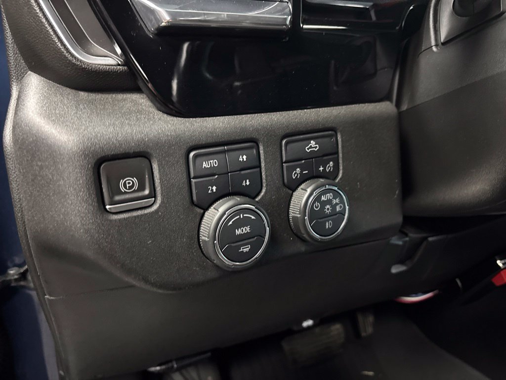 Used 2023 Chevrolet Silverado 1500 RST AWD/4WD image 15