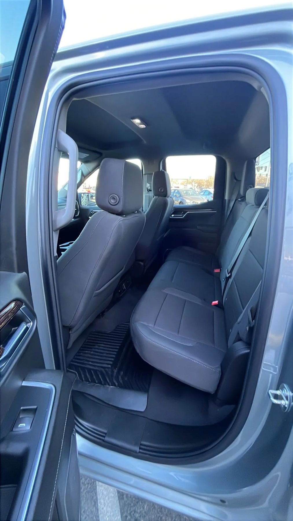 Used 2024 GMC Sierra 1500 Elevation image 21