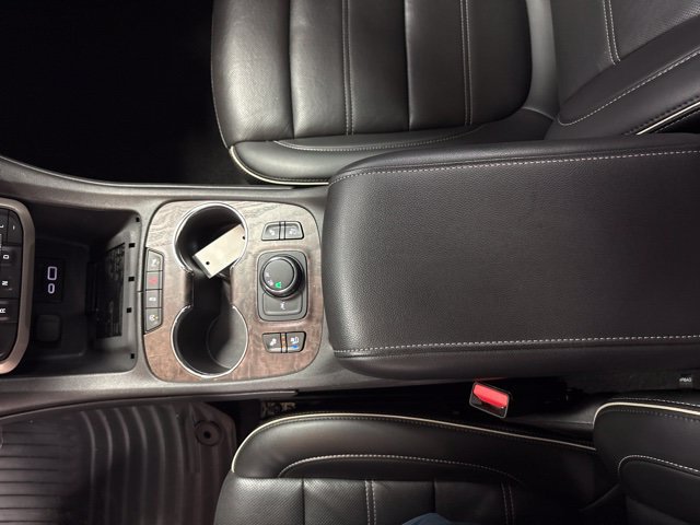 Used 2023 GMC Acadia Denali FWD image 30