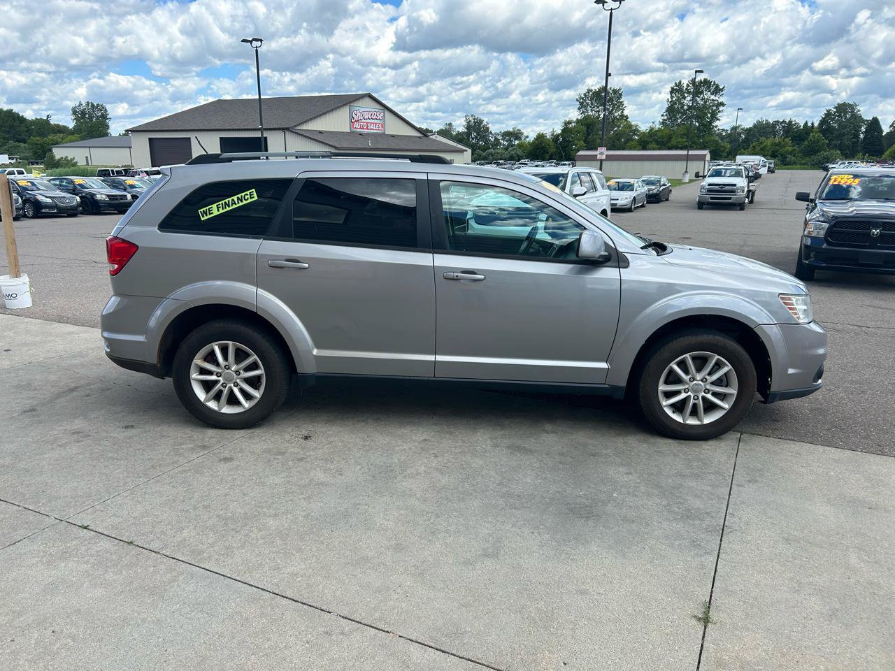 Used 2017 Dodge Journey SXT FWD image 4