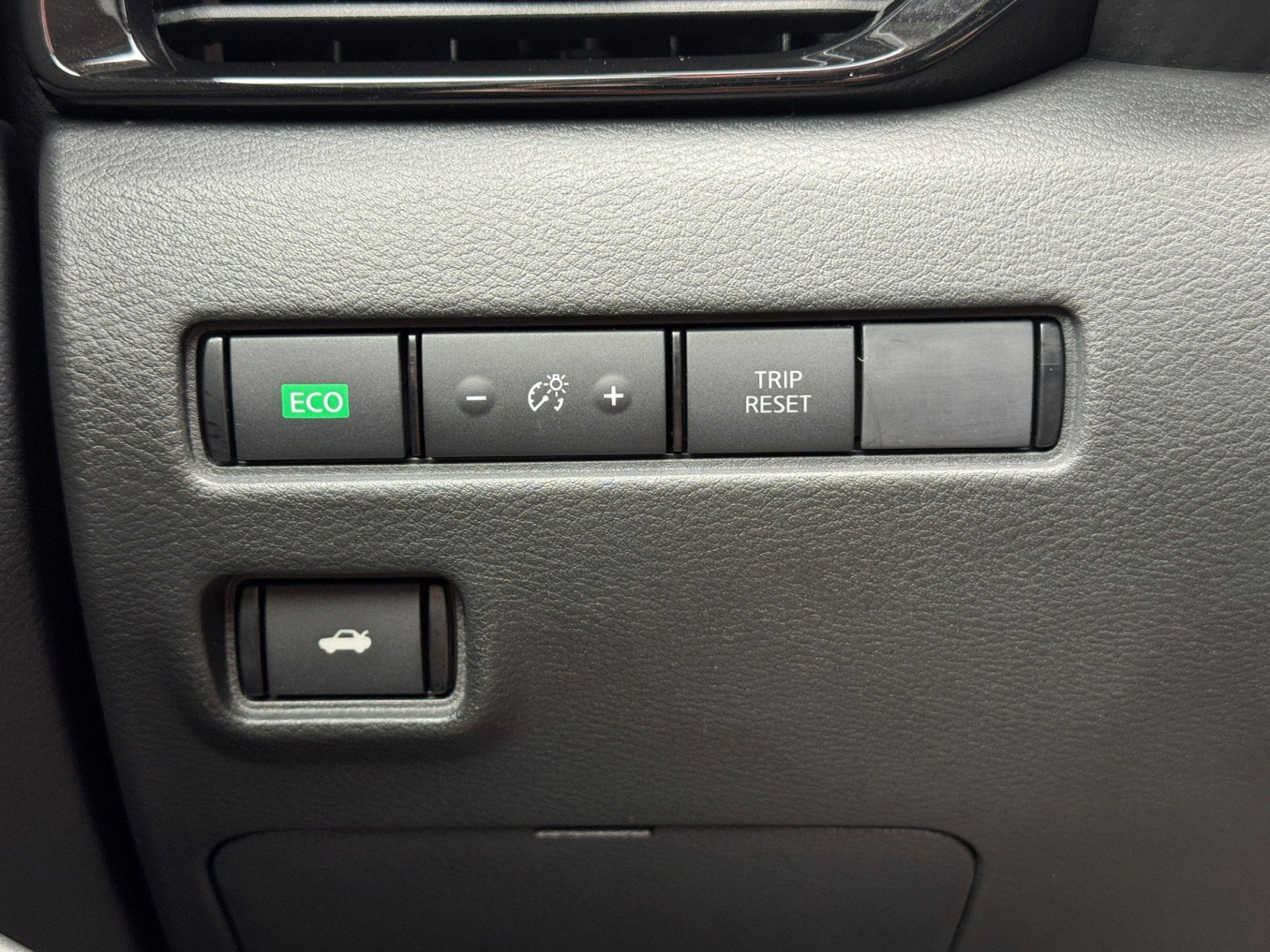 Used 2020 Nissan Sentra S FWD image 16