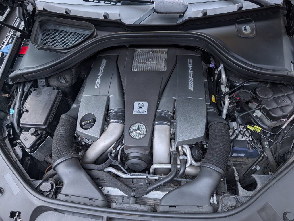 Used 2015 Mercedes-Benz GL 63 AMG 4MATIC image 37