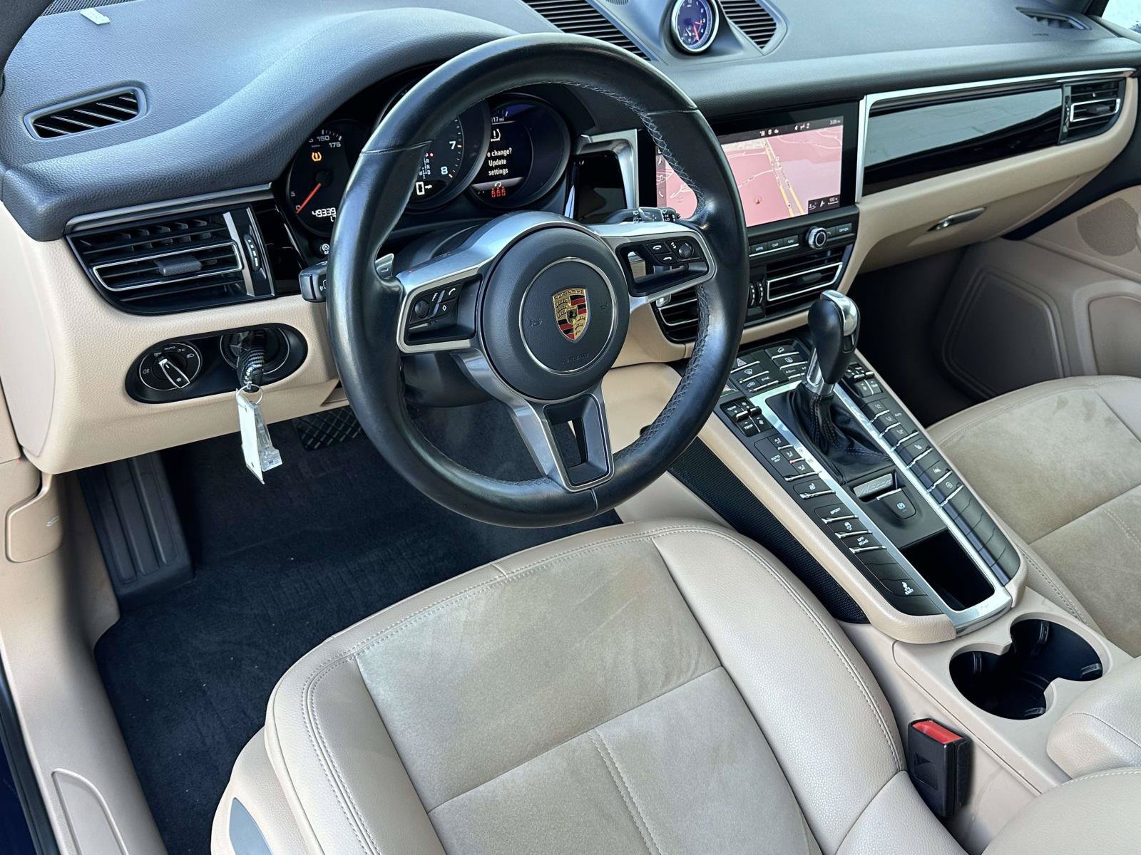 Used 2021 Porsche Macan AWD/4WD image 9