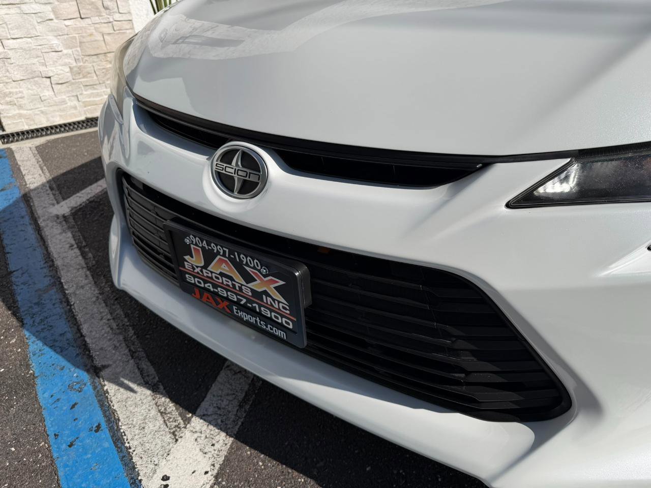 Used 2015 Scion tC 2D Hatchback image 5
