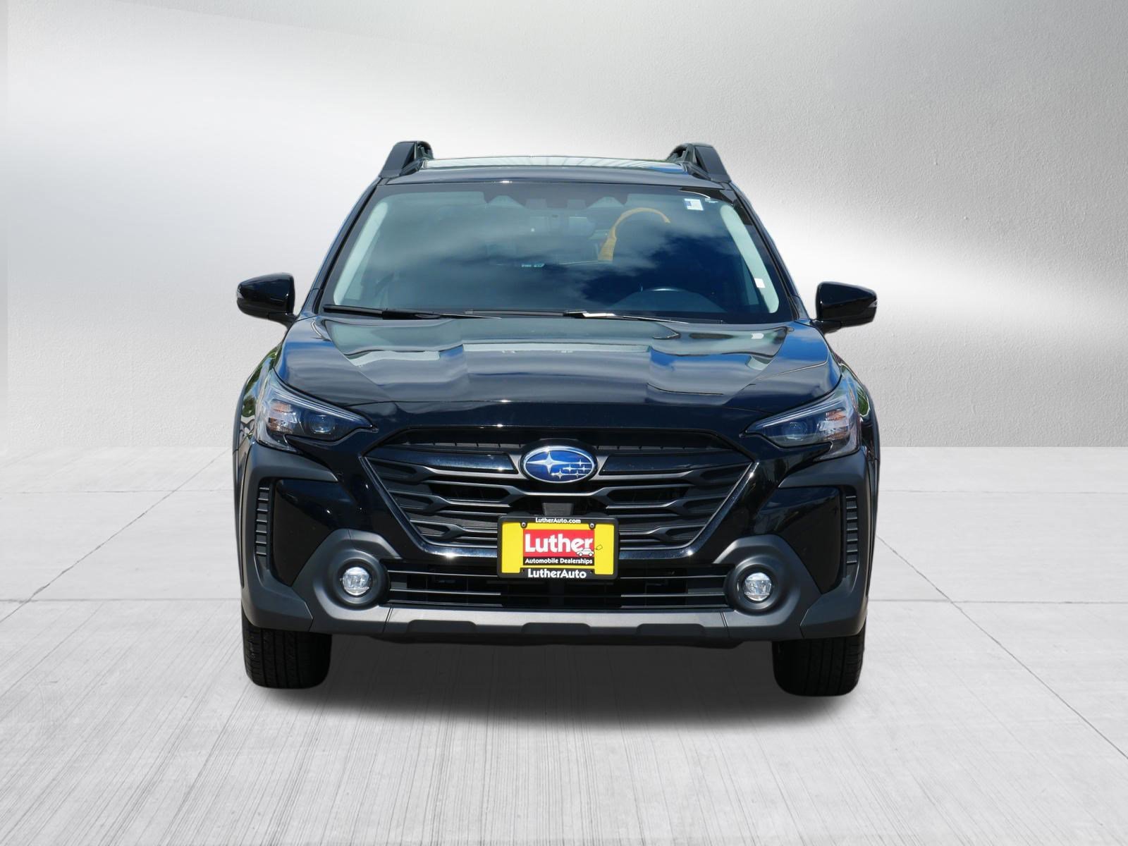 Used 2024 Subaru Outback Onyx Edition AWD/4WD image 2