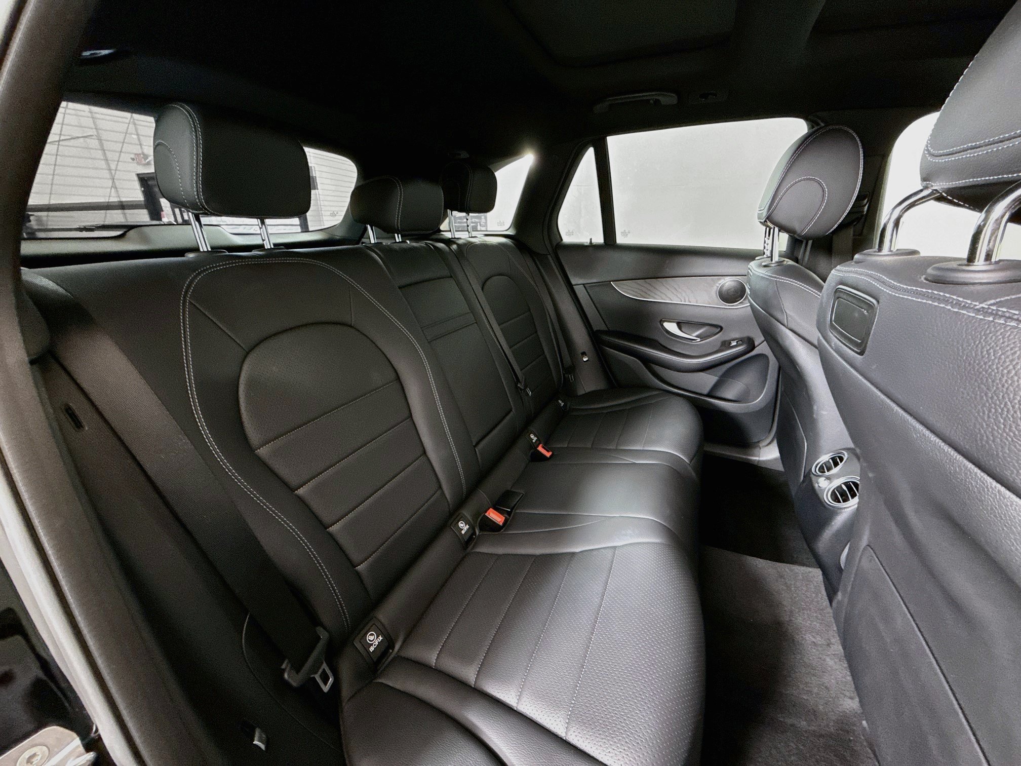 Used 2018 Mercedes-Benz GLC 300 4MATIC image 25