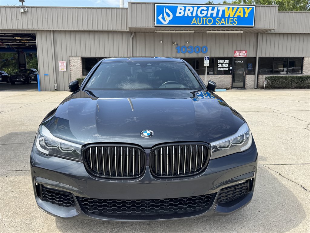 Used 2019 BMW 740i xDrive w/ Executive Package AWD/4WD image 4