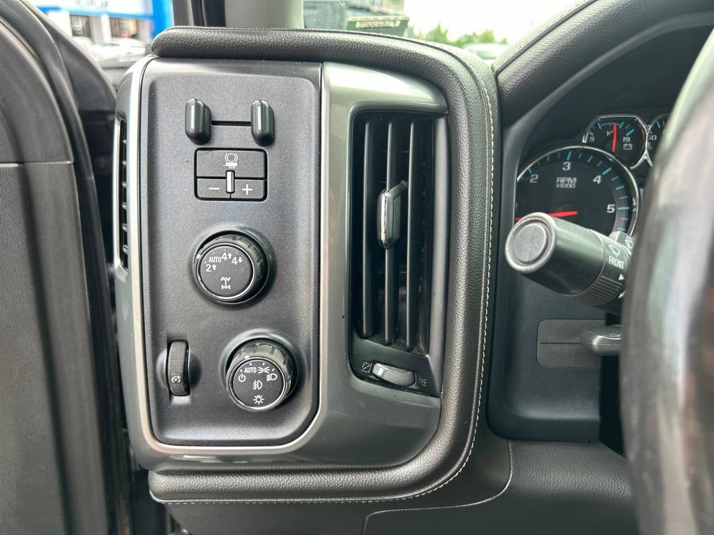 Used 2018 Chevrolet Silverado 1500 LTZ w/ Sport Package AWD/4WD image 23