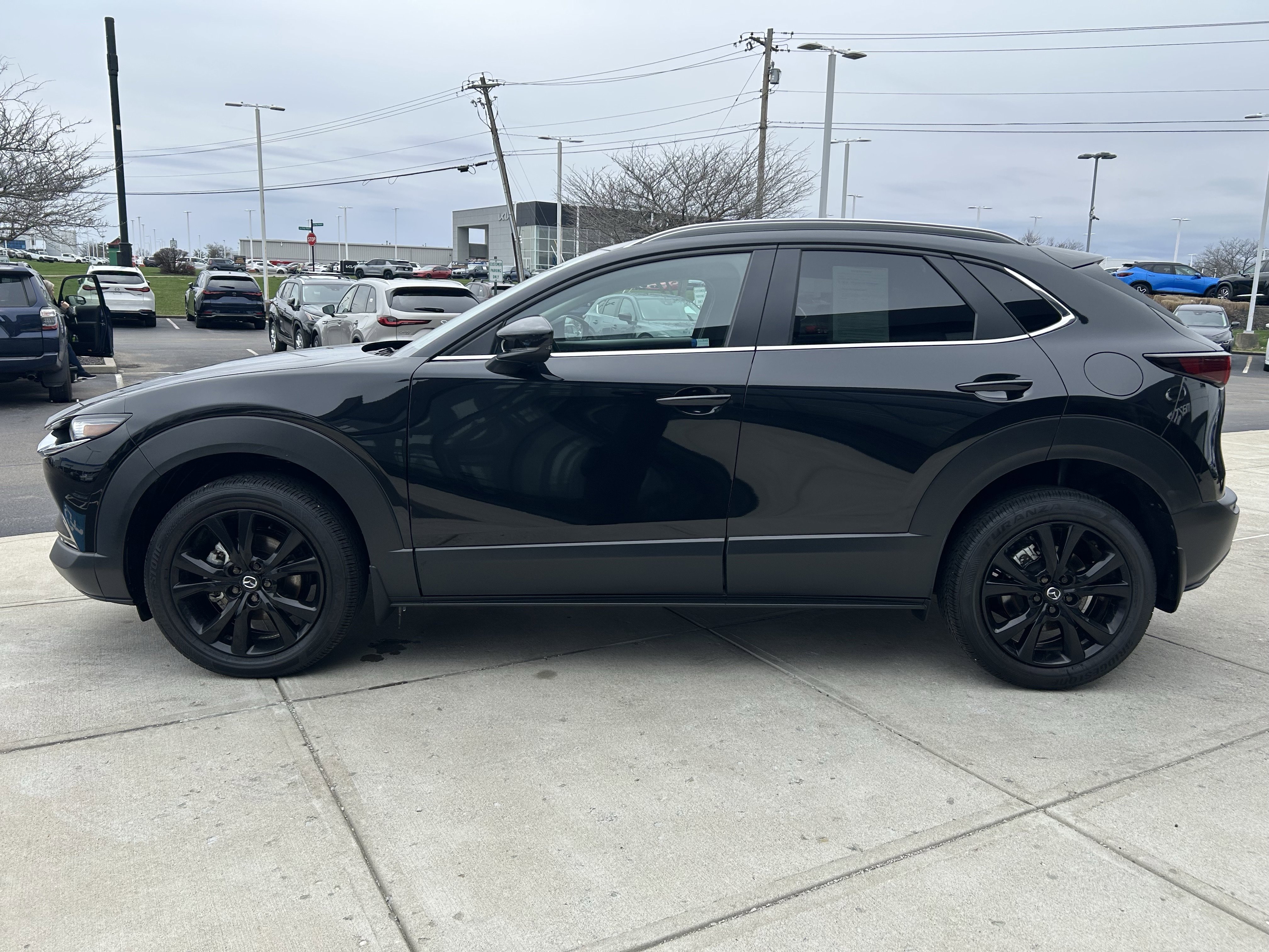 Certified 2025 MAZDA CX-30 AWD 2.5 S w/ Select Sport Pkg image 4