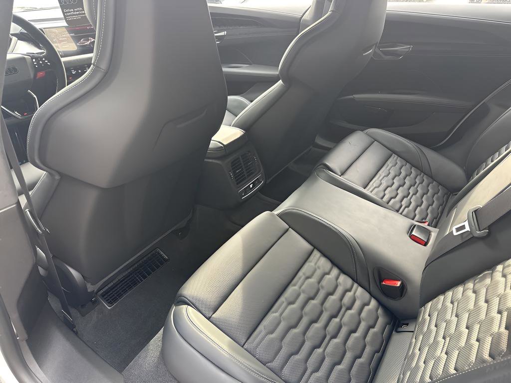 New 2026 Audi RS e-tron GT performance image 23