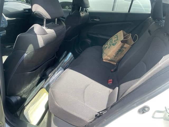 Used 2020 Toyota Prius LE FWD image 19
