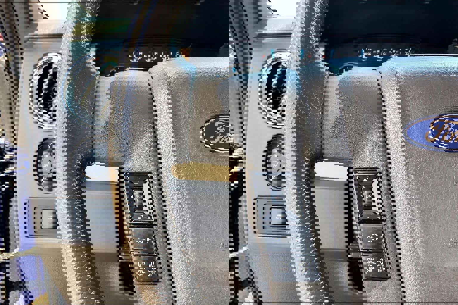 Used 2012 Ford F150 XLT w/ XLT Convenience Pkg image 23