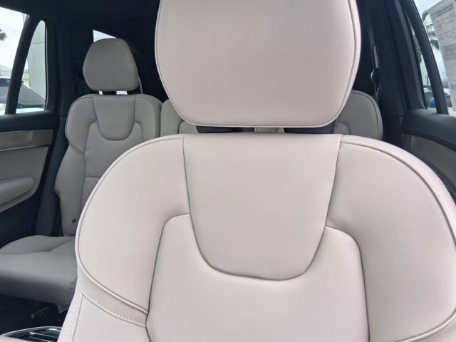 New 2026 Volvo XC90 B6 Plus w/ Protection Package Premier AWD/4WD image 19