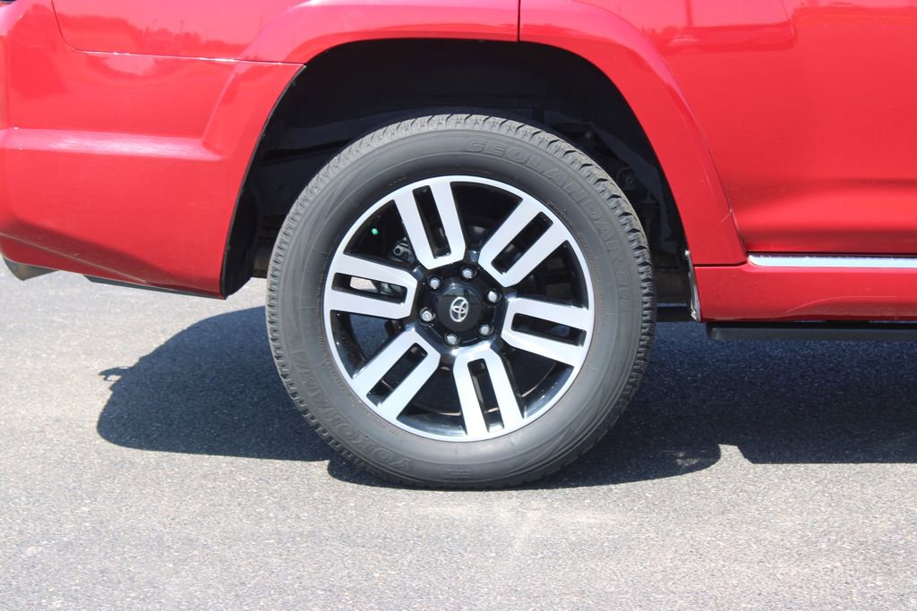 Used 2022 Toyota 4Runner Limited AWD/4WD image 13