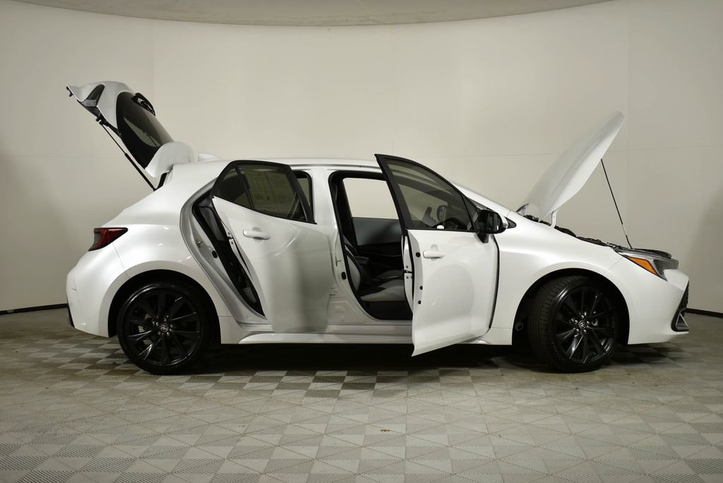Used 2025 Toyota Corolla XSE image 7