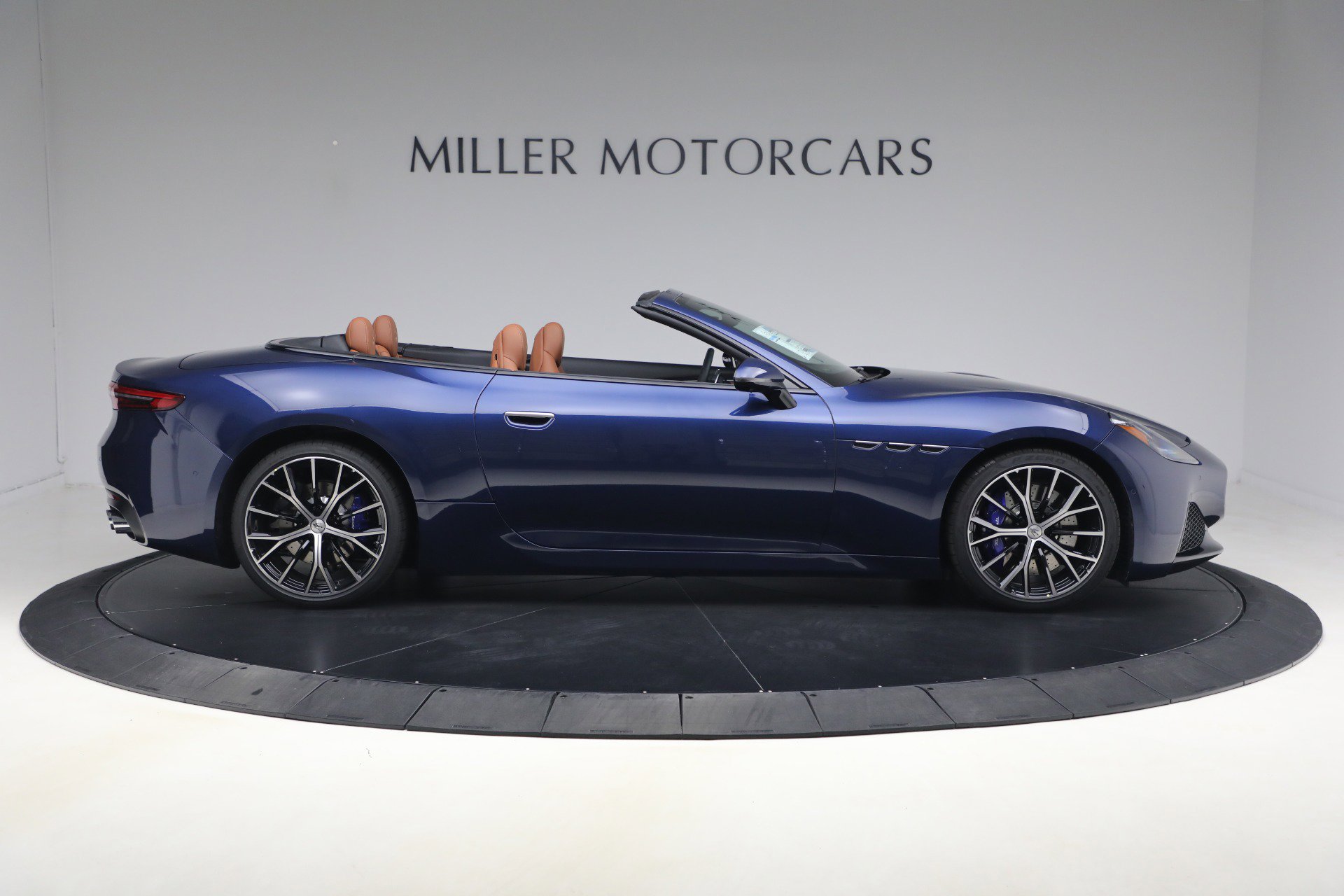 New 2026 Maserati GranCabrio Modena image 8