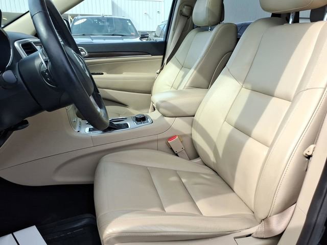 Used 2017 Jeep Grand Cherokee Limited image 13