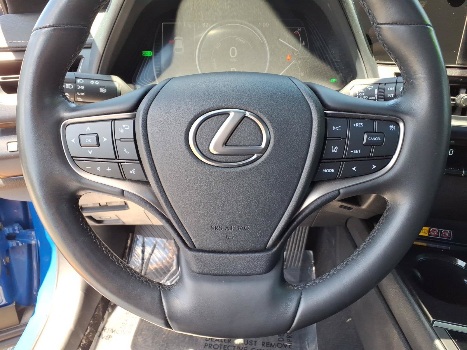 Used 2024 Lexus UX 250h AWD w/ Premium Package image 21