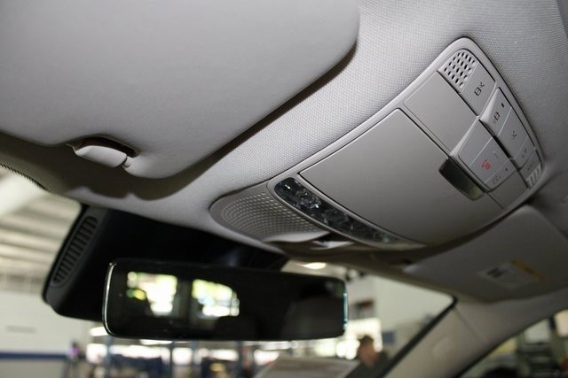 Used 2022 Mercedes-Benz GLC 300 4MATIC w/ Premium Package Lite image 25