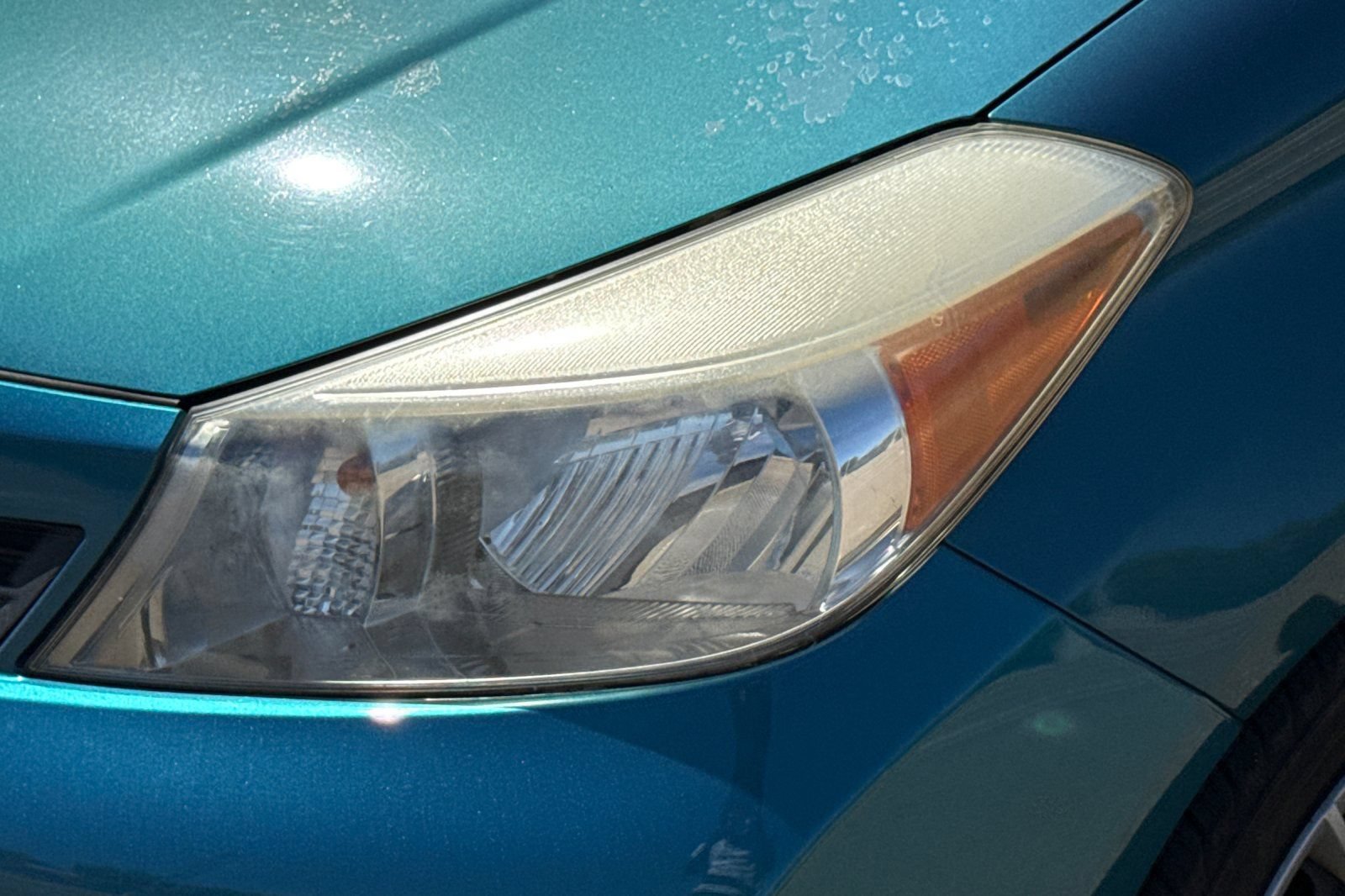 Used 2012 Toyota Yaris LE FWD image 47
