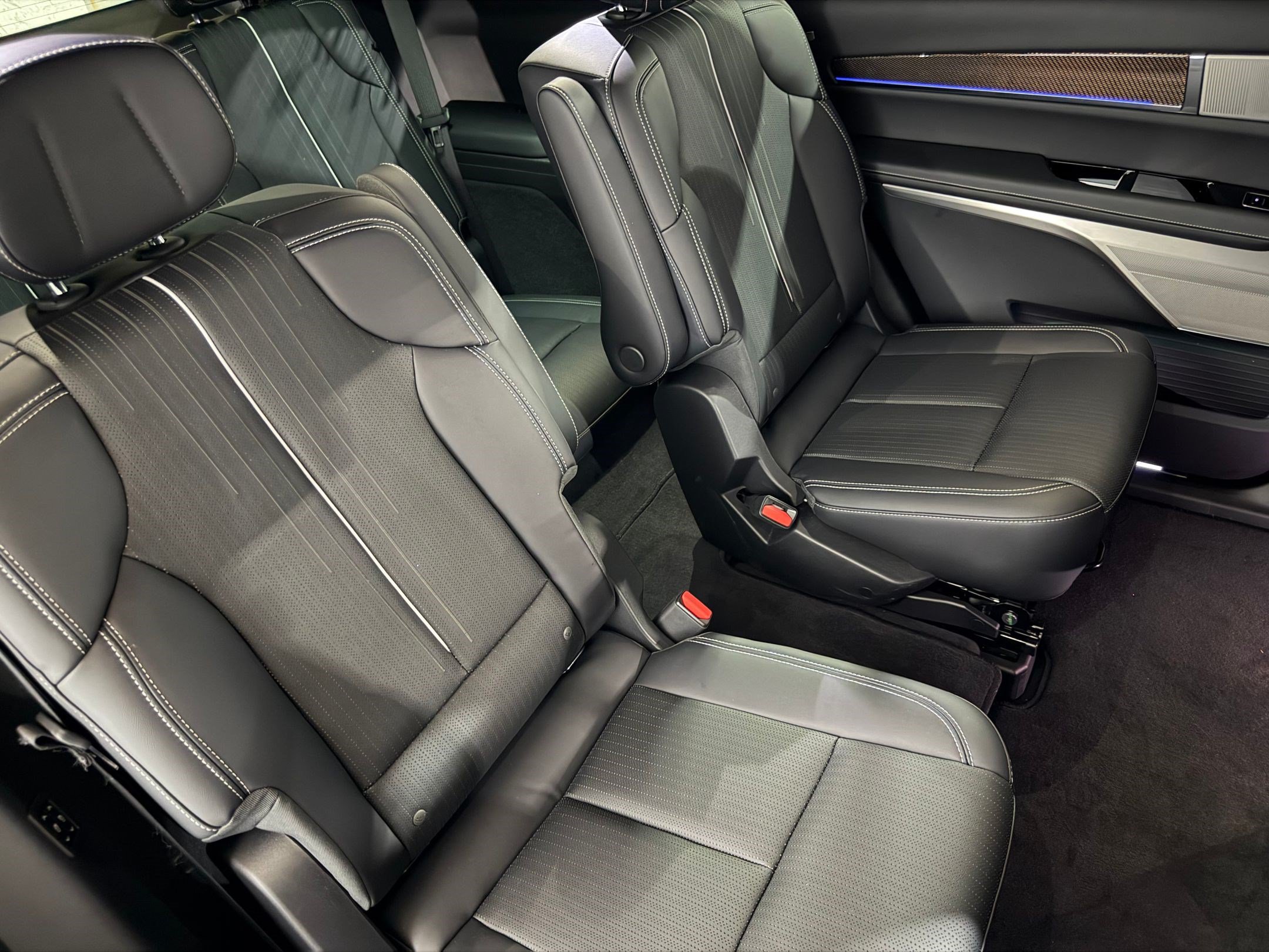 New 2026 Cadillac Vistiq Luxury AWD/4WD image 49