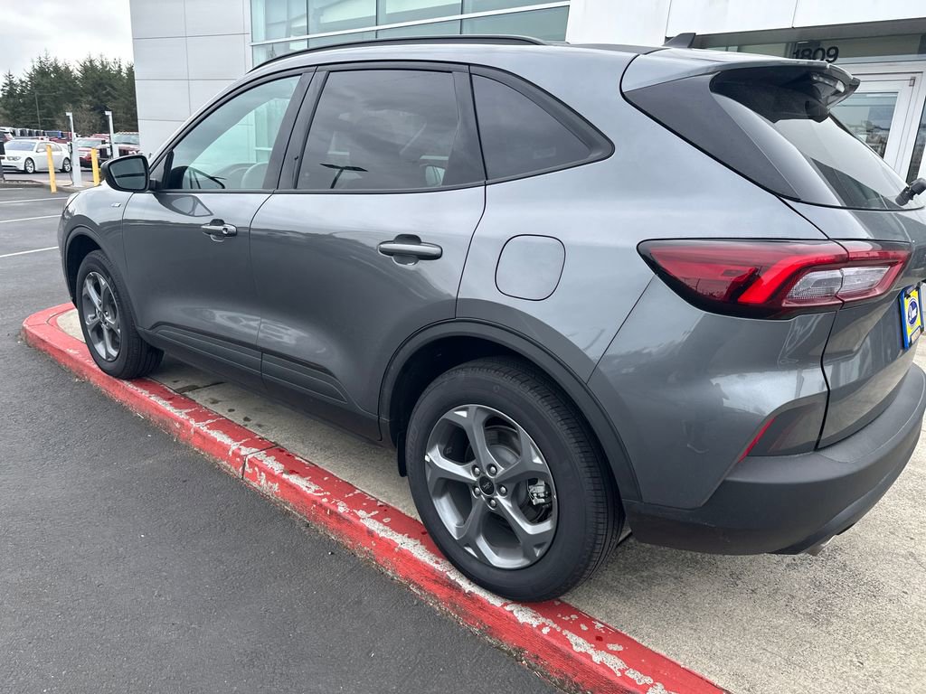 Used 2025 Ford Escape ST-Line AWD/4WD video 2