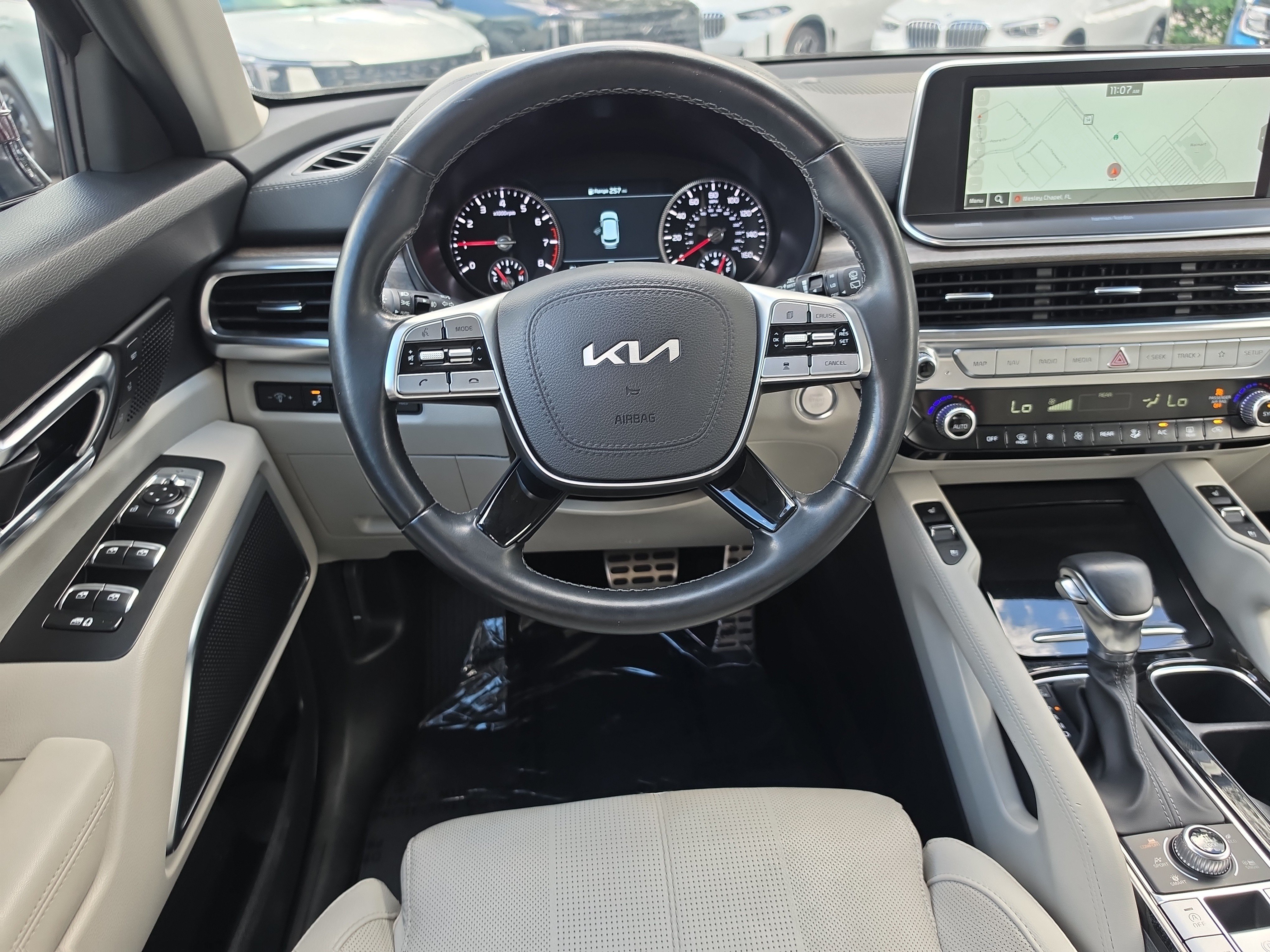 Certified 2022 Kia Telluride SX w/ Nightfall Edition Package AWD/4WD image 14