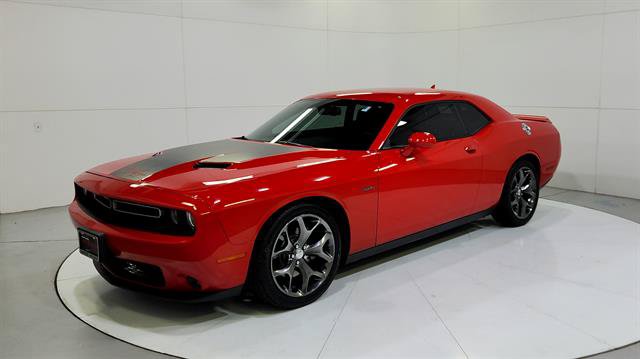 Used 2015 Dodge Challenger R/T Plus RWD image 3