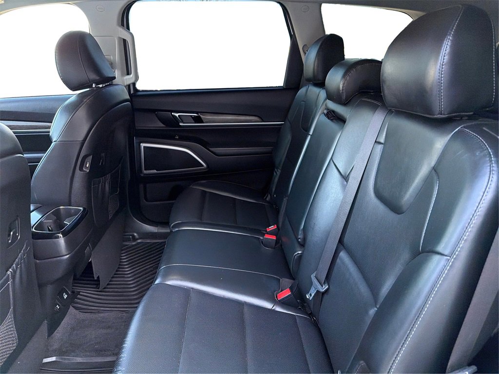 Used 2020 Kia Telluride EX image 11