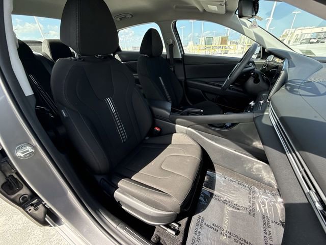 Used 2024 Hyundai Elantra SEL FWD image 24