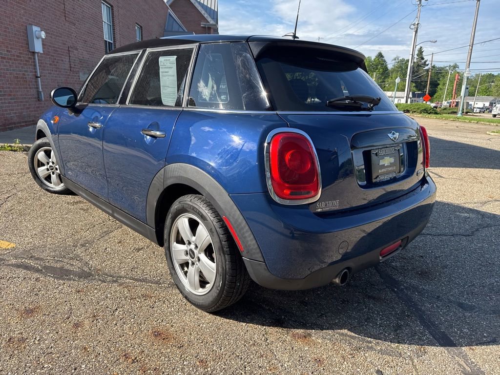 Used 2016 MINI Cooper 4-Door Hardtop FWD image 3