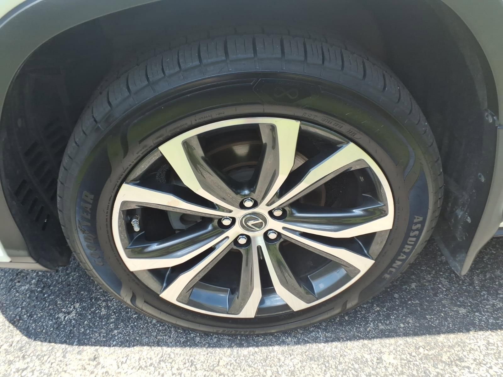 Used 2020 Lexus RX 350L Premium w/ Premium Package AWD/4WD image 13