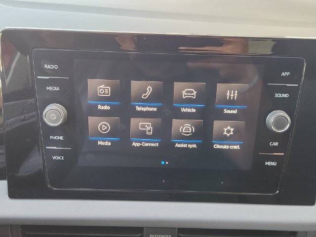 Used 2026 Volkswagen Jetta SE FWD image 5