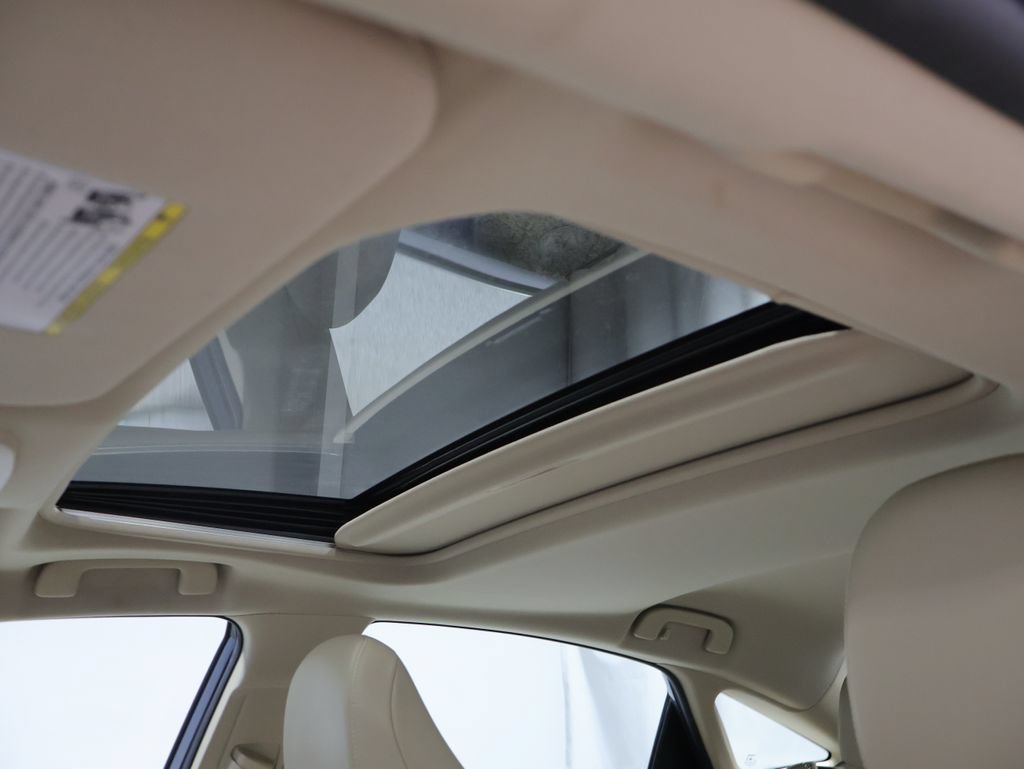 Used 2020 Toyota Avalon Limited w/ All Weather Liner Package FWD image 31
