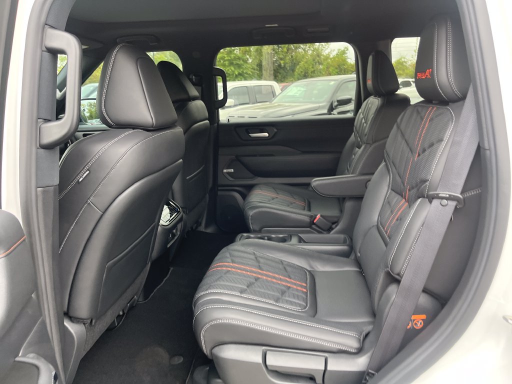 New 2026 Nissan Armada PRO-4X AWD/4WD image 32