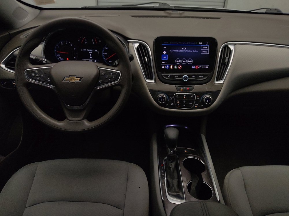 Used 2021 Chevrolet Malibu LT FWD image 22
