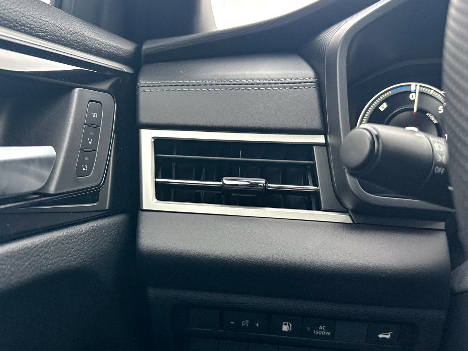 New 2025 Mitsubishi Outlander SEL Black Edition image 45