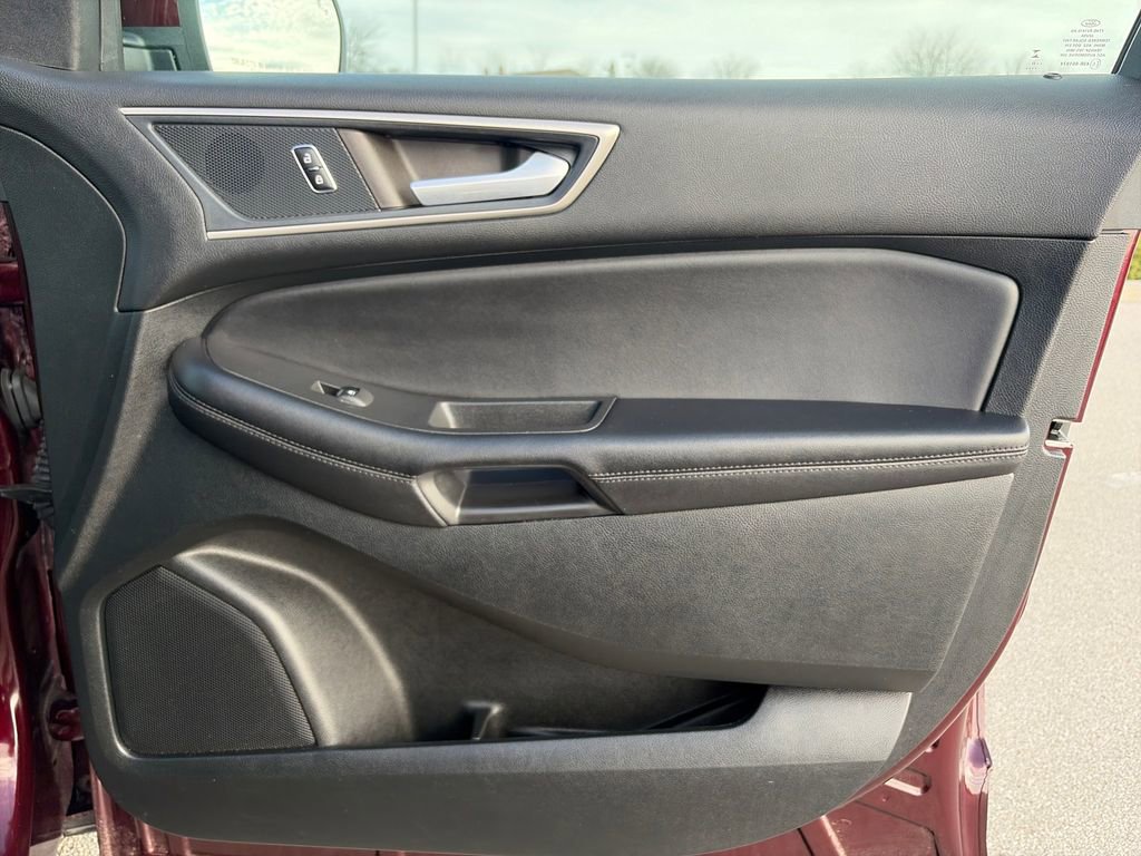 Used 2023 Ford Edge SEL w/ Convenience Package AWD/4WD image 9