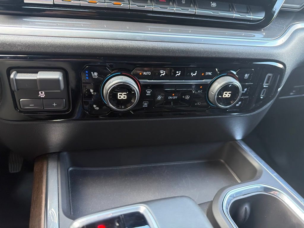 Certified 2026 Chevrolet Silverado 1500 High Country AWD/4WD image 24