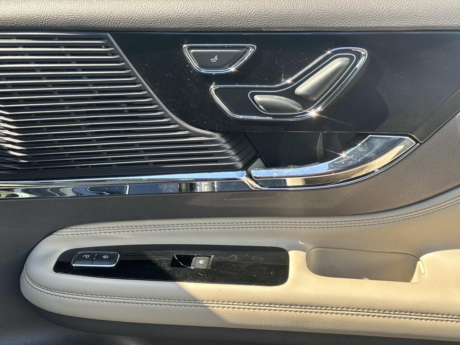 Used 2022 Lincoln Corsair FWD image 14