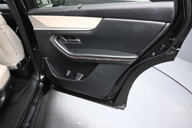 Certified 2024 MAZDA CX-90 3.3 Turbo w/ Preferred Package AWD/4WD image 18
