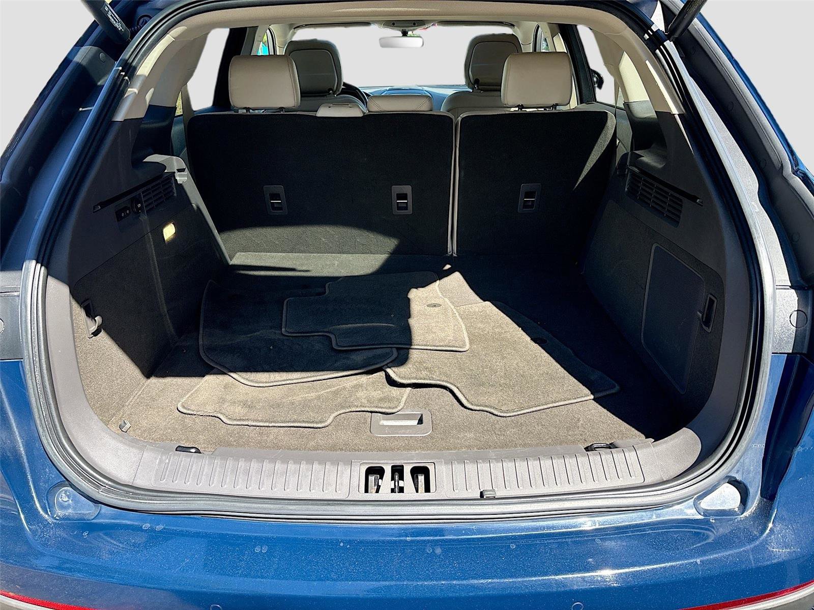 Used 2020 Lincoln Nautilus Reserve w/ Equipment Group 201A image 27