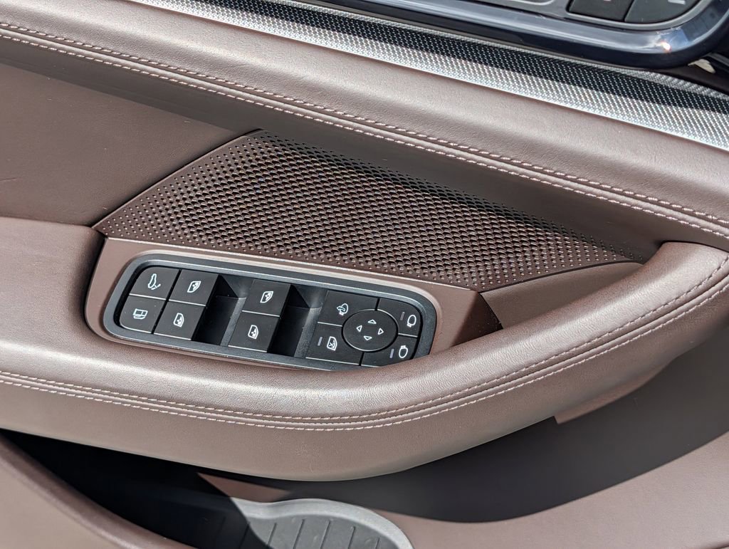 Used 2025 Porsche Panamera 4 image 15